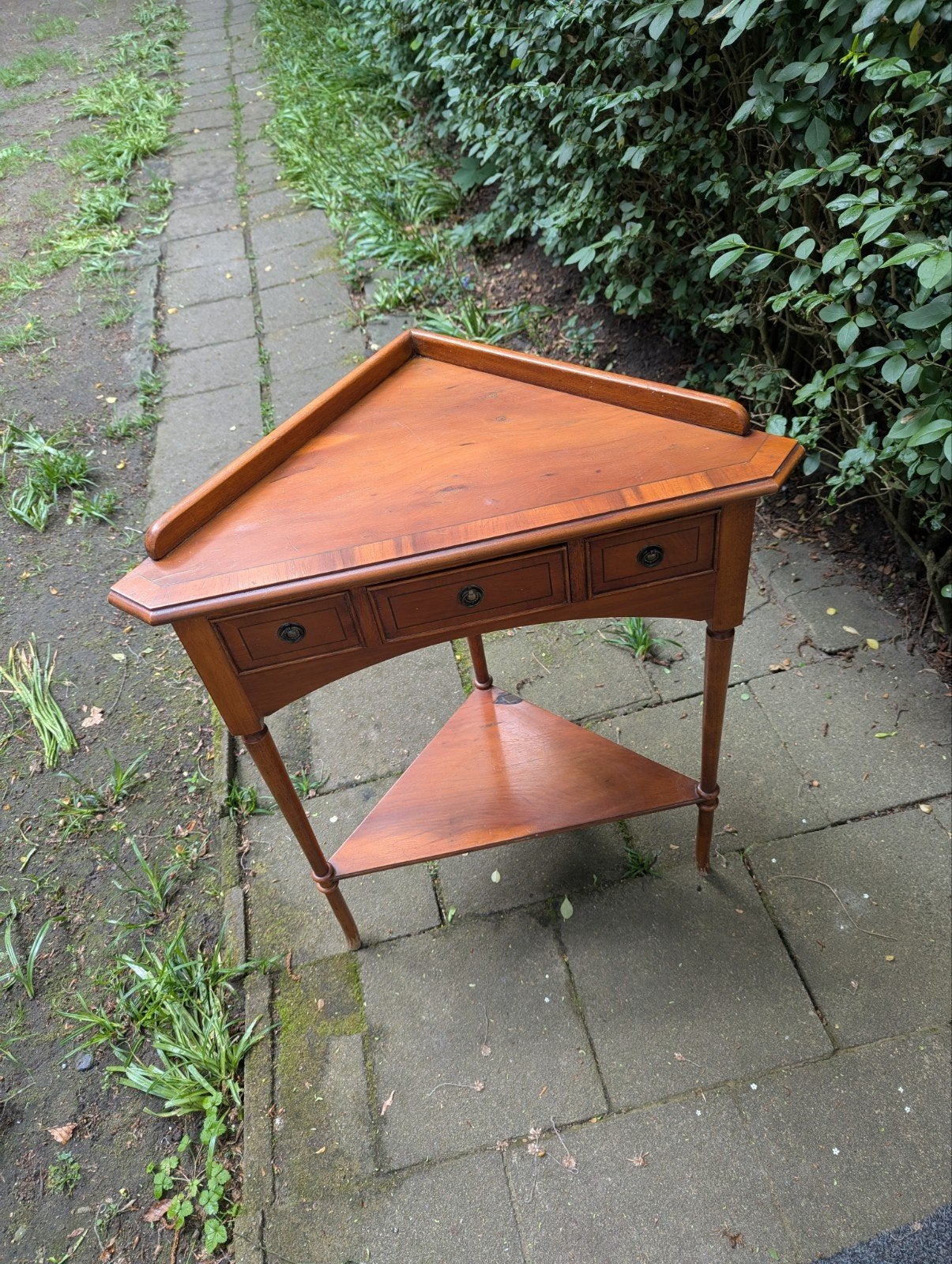 table d'angle vintage avec tiroir, Enlèvement
