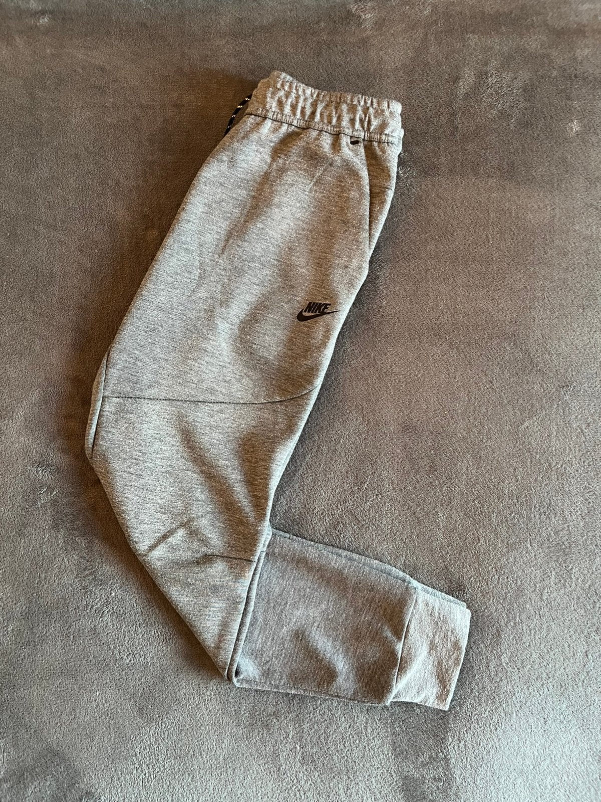 Jogging Nike Tech Fleece - Gris Chine - Taille L, Kleding | Heren, Ophalen of Verzenden, Zo goed als nieuw, Maat 52/54 (L), Grijs