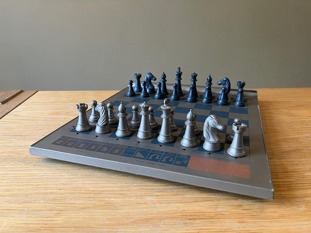 Schaakcomputer Kasparov Chess Coach MK12, Hobby en Vrije tijd, Ophalen of Verzenden, Gebruikt