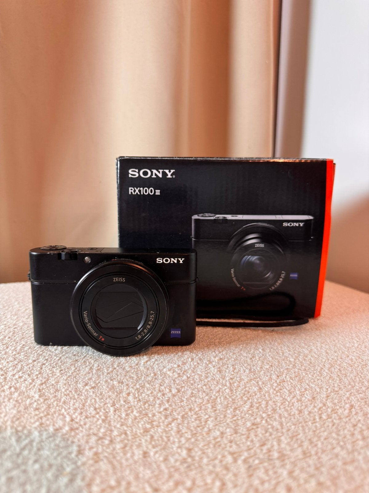 Sony RX100 III, TV, Hi-fi & Vidéo, Appareils photo numériques, Enlèvement, Comme neuf, Appareil photo compact, Sony