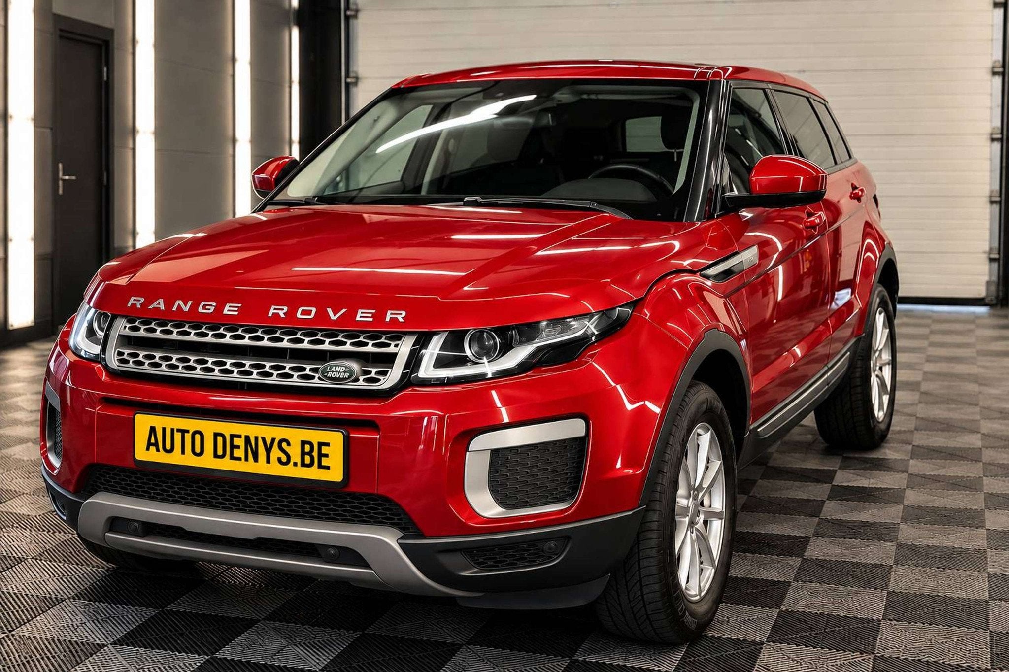 Land Rover Range Rover Evoque 2.0l TD4 bj. 12/2017 AUTOMATIQ, Rouge, Achat, 110 kW, Carnet d'entretien
