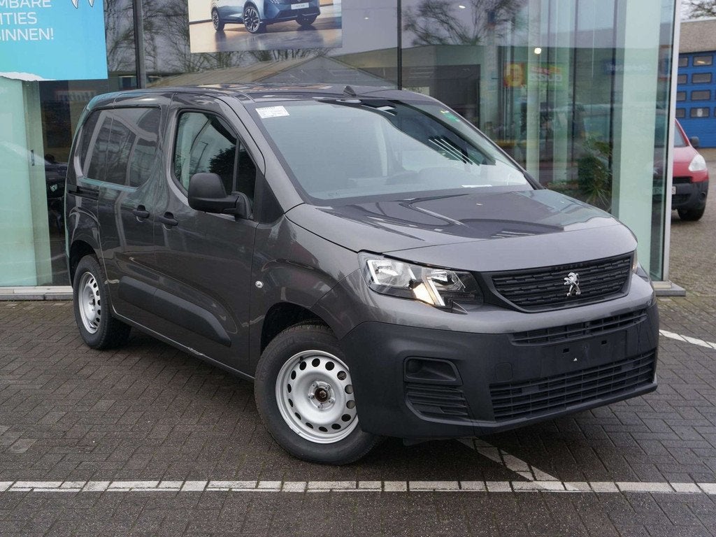 Peugeot Partner 50 kWh L1 Heavy 30KM! (bj 2023), Auto's, Bestelwagens en Lichte vracht, 4 deurs, Gebruikt, Euro 6, 136 pk
