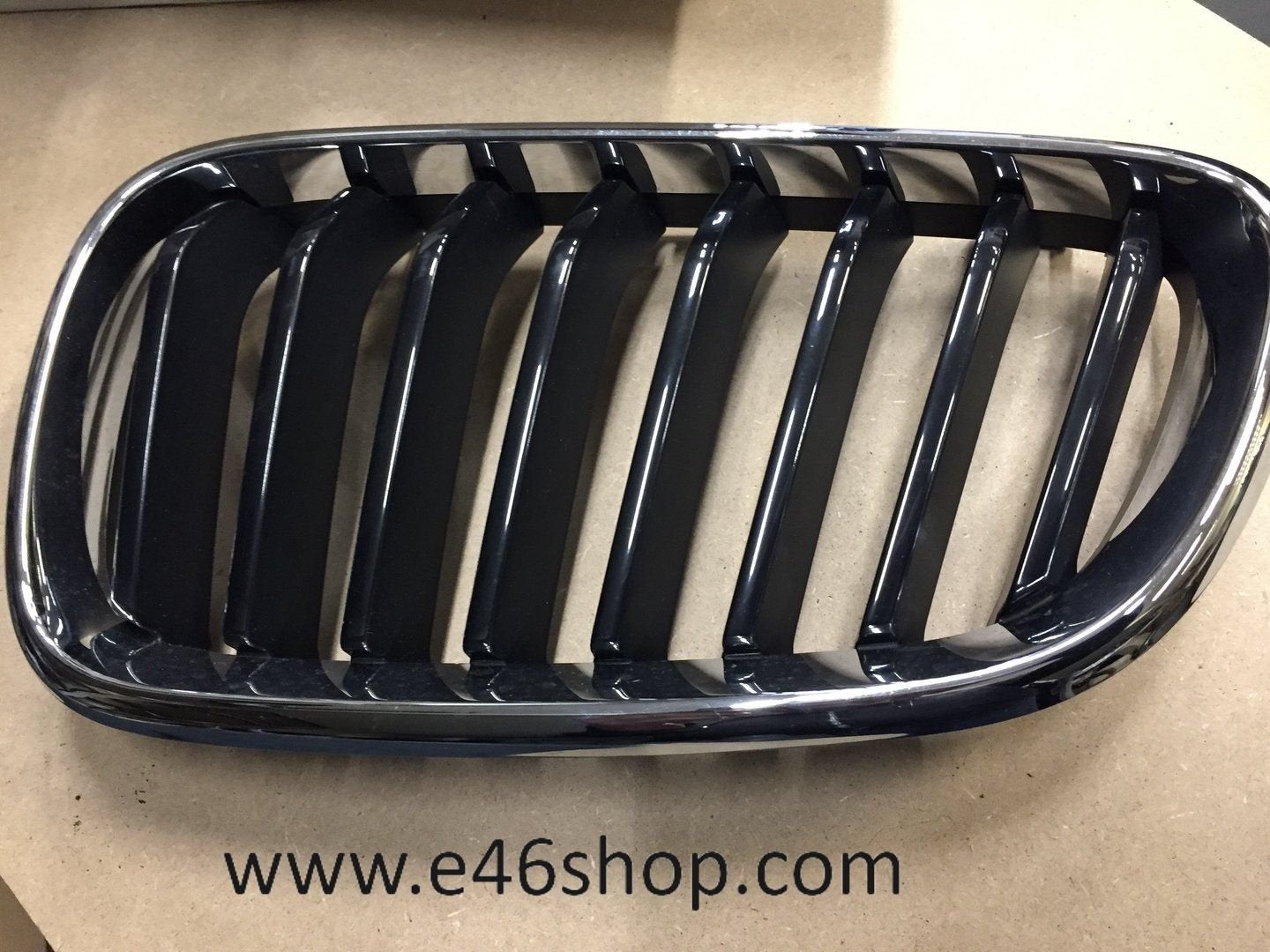 GRILLE LINKS VOOR BMW F22 F23 OE 51137295523, Neuf, -, -, Enlèvement ou Envoi