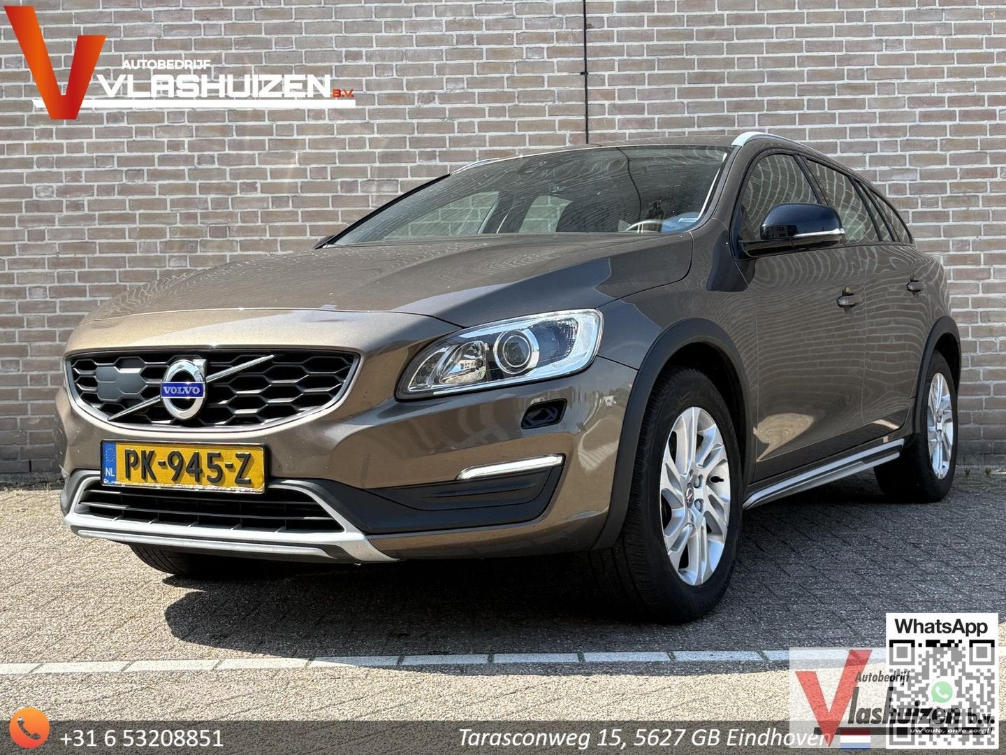 Volvo V60 Cross Country 2.0 D4 Polar+ | Climate | Cruise | N, Auto's, Zwart, Bruin, Navigatiesysteem, 111 g/km