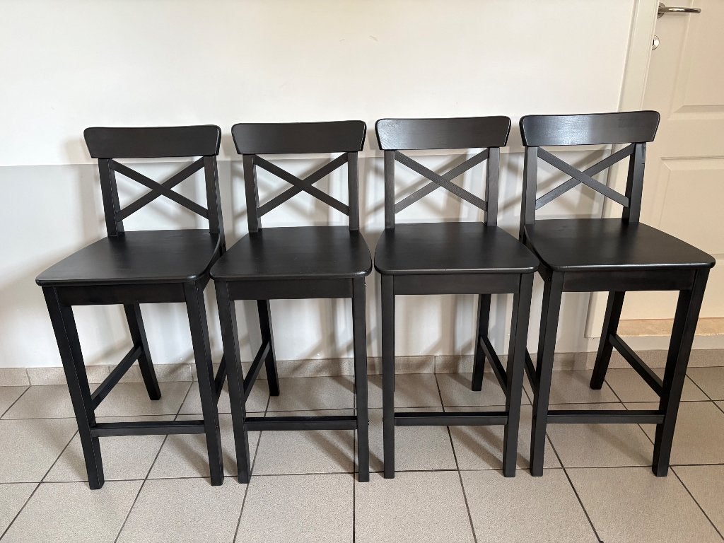 Barkrukken Ikea Ingolf zwart 4 stuks, Huis en Inrichting, Barkrukken, Ophalen, Gebruikt, 60 tot 90 cm, 4 krukken