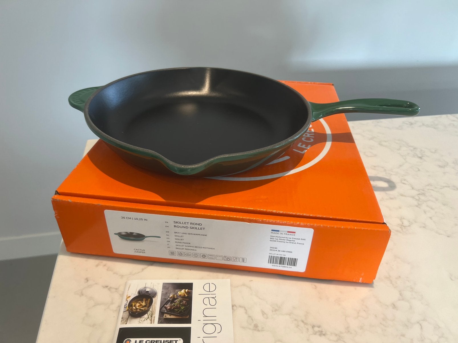 Nouvelle poêle Le Creuset 26 cm Cactus dans sa boîte, Maison & Meubles, Neuf, Enlèvement ou Envoi, Le Creuset, Poêle à frire