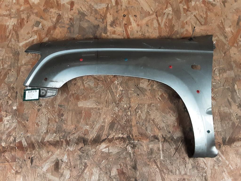 SPATBORD LINKS VOOR Toyota Hilux III (01-2001/07-2005), Auto-onderdelen, Gebruikt, Spatbord, Toyota, Rue de l'Espoir 34 34
4030  GRIVEGNÉE, BE