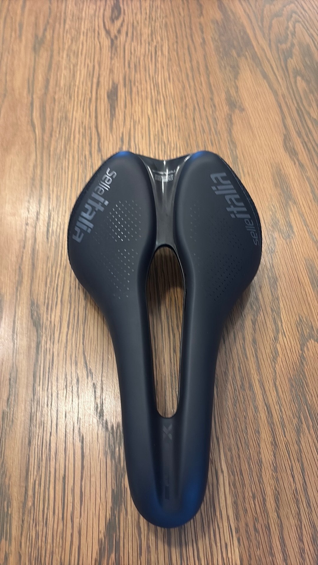 Selle italia novus evo superflow, Enlèvement ou Envoi, Comme neuf, Selle