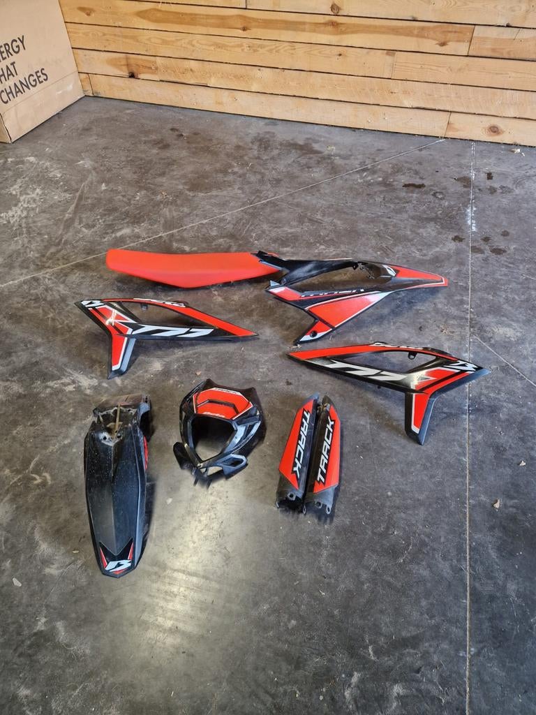 Originele kappenset en zadel 2025 Beta RR50 Track, Fietsen en Brommers, Ophalen of Verzenden, Zo goed als nieuw, Beta