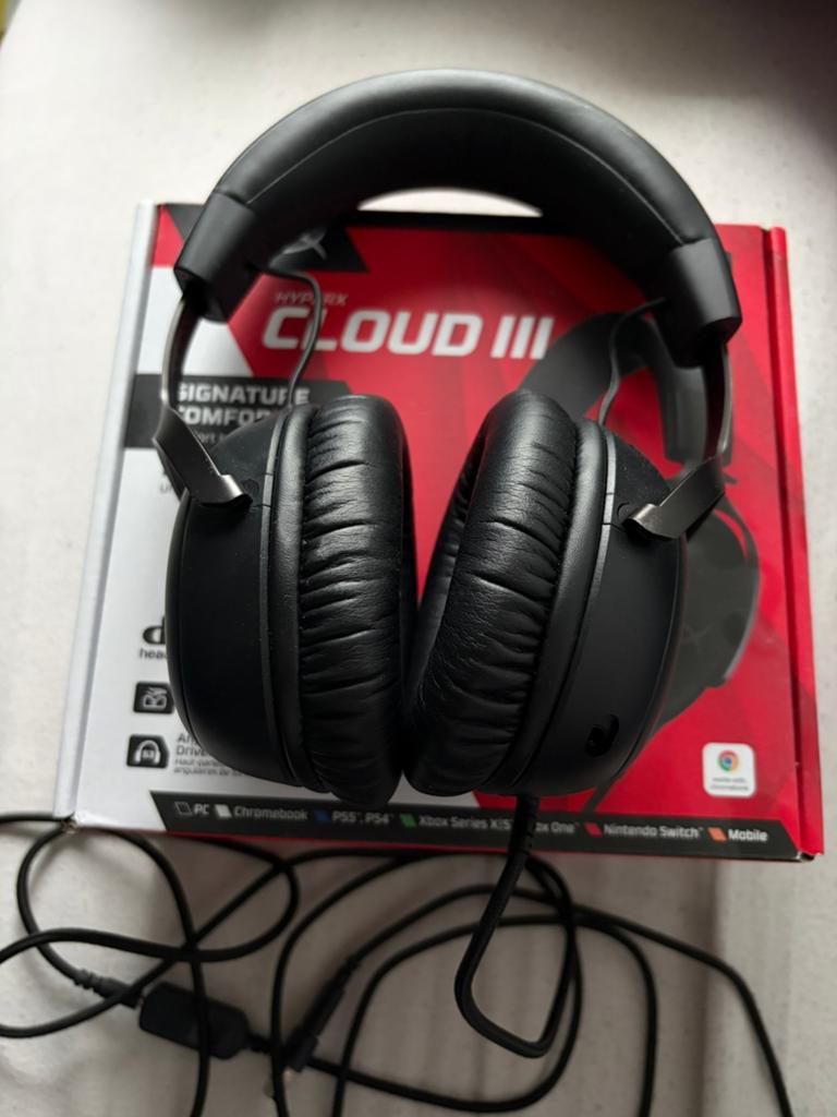 Casque gaming HyperX Cloud III – Comme neuf, Computers en Software, Headsets, Ophalen, Zo goed als nieuw, Over-ear, Mute-functie