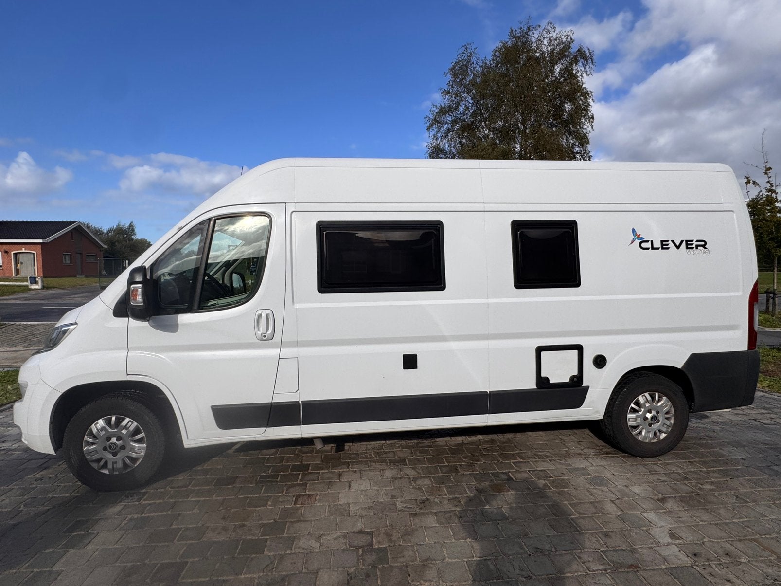 CLEVER VANS BUSCAMPER 2017 euro 6, Caravans en Kamperen, Buscamper of Camperbus, Bedrijf, Overige merken, 6 tot 7 meter