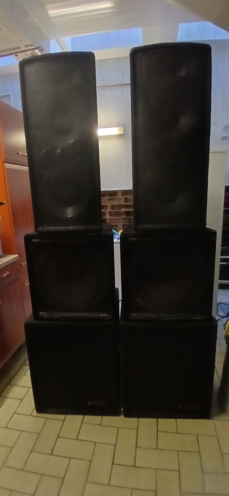 Professionele geluidsinstallatie met Yamaha 01V mengpaneel, Audio, Tv en Foto, Luidsprekerboxen, Ophalen