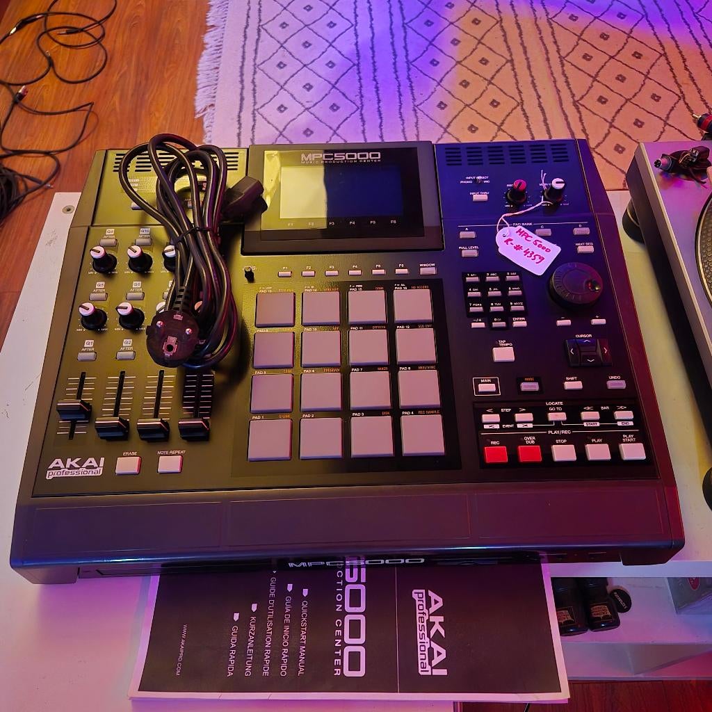 Akai mpc5000 gereviseerd, Muziek en Instrumenten, Samplers, Ophalen, Zo goed als nieuw