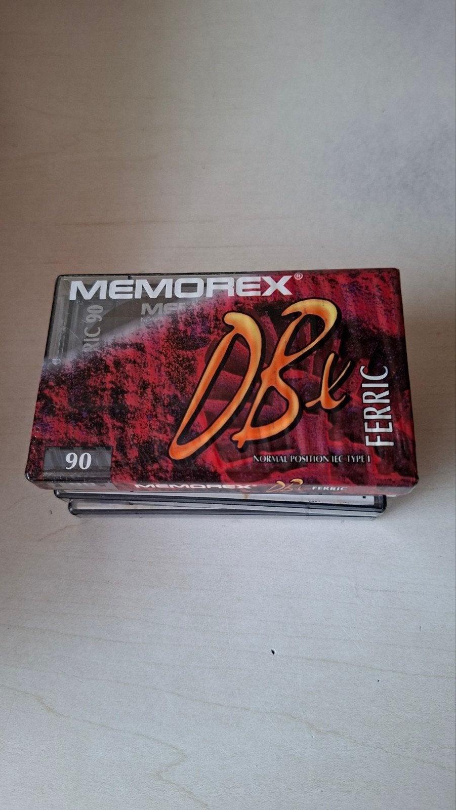 Muziek cassettes, van het merk Memorex, Ophalen