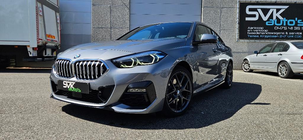 Bmw 218iA Gran-Coupé//M-Sportpakket//ACC..., Auto's, BMW, 4 deurs, Bedrijf, Dealer onderhouden, Zilver of Grijs