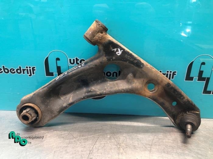 Draagarm rechts-voor van een Toyota Aygo (Aygo 05-), Gebruikt, -, -, Ophalen of Verzenden