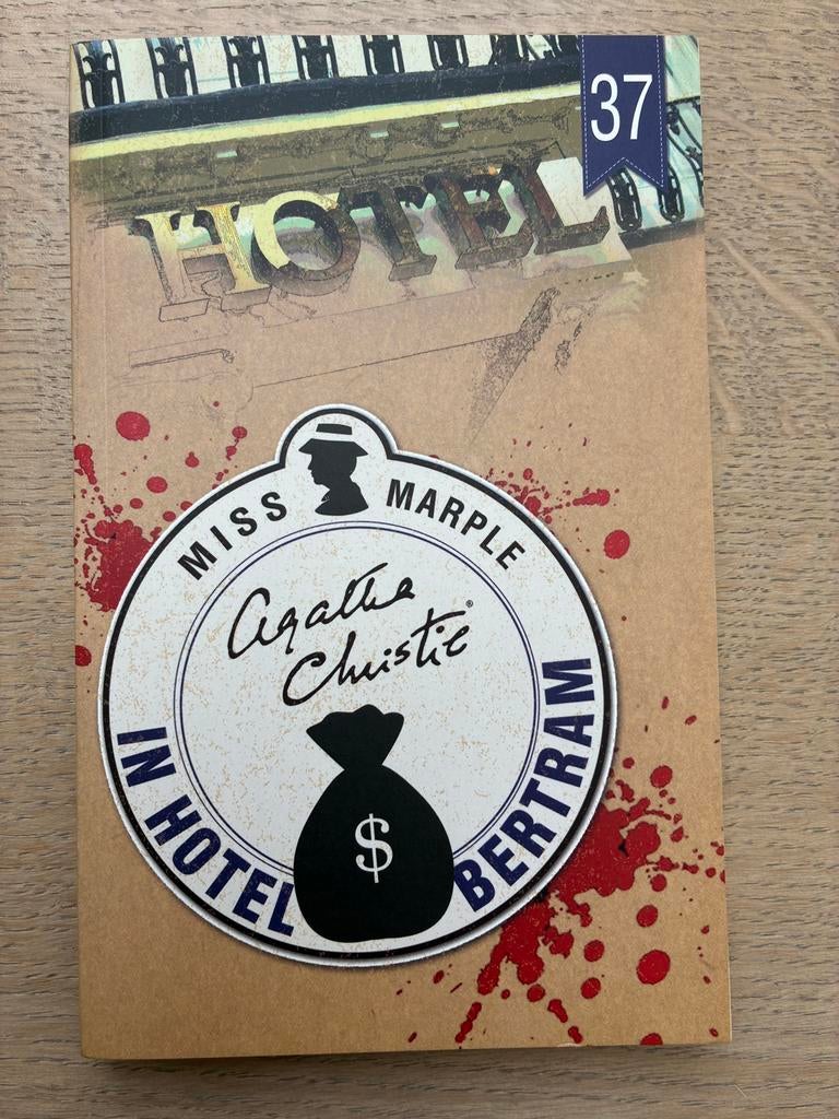 Agatha Christie : In hotel Bertram, Ophalen of Verzenden, Zo goed als nieuw