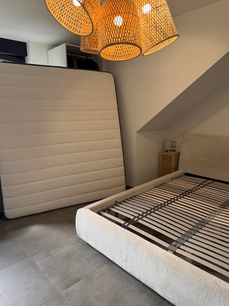 Bed Te koop Beige, Enlèvement, Comme neuf, Matelas