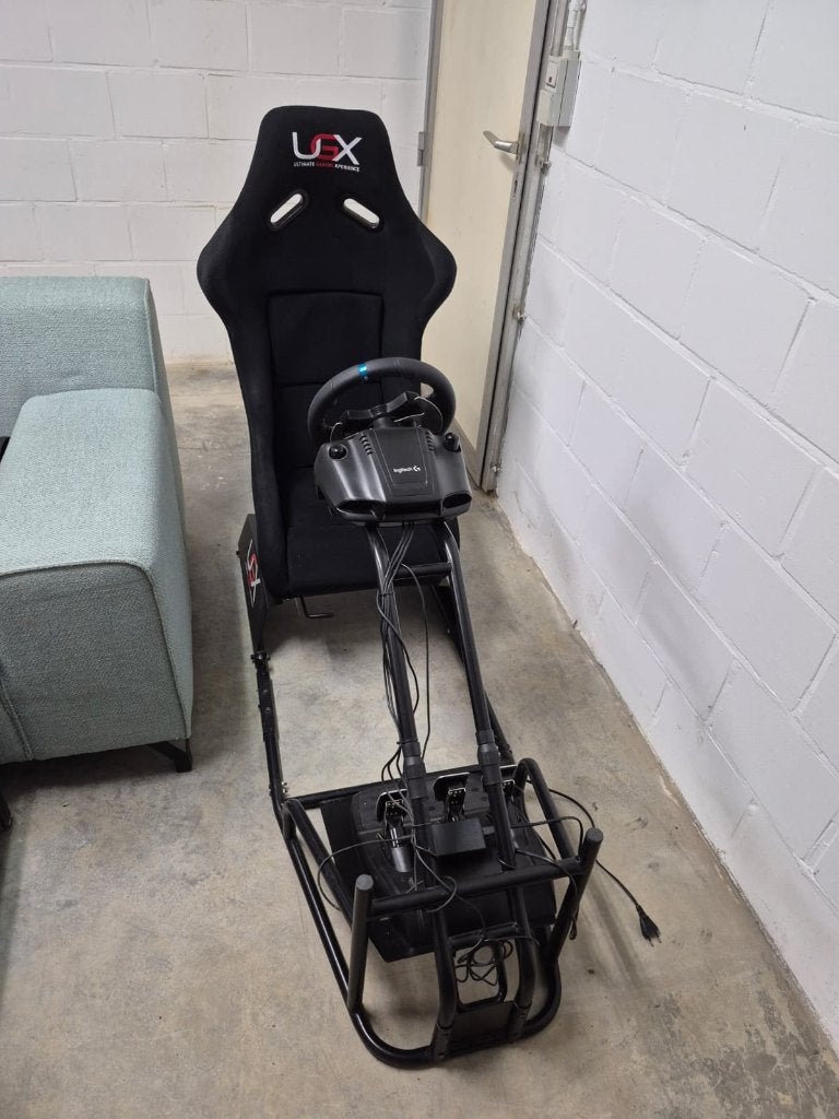Logitech g29 + UGX racestoel, Computers en Software, Ophalen, Gebruikt, Logitech