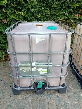 IBC container op plastic pallet met nog  hazelnoot pasta in, Ophalen, Kunststof, Gebruikt, Met kraantje