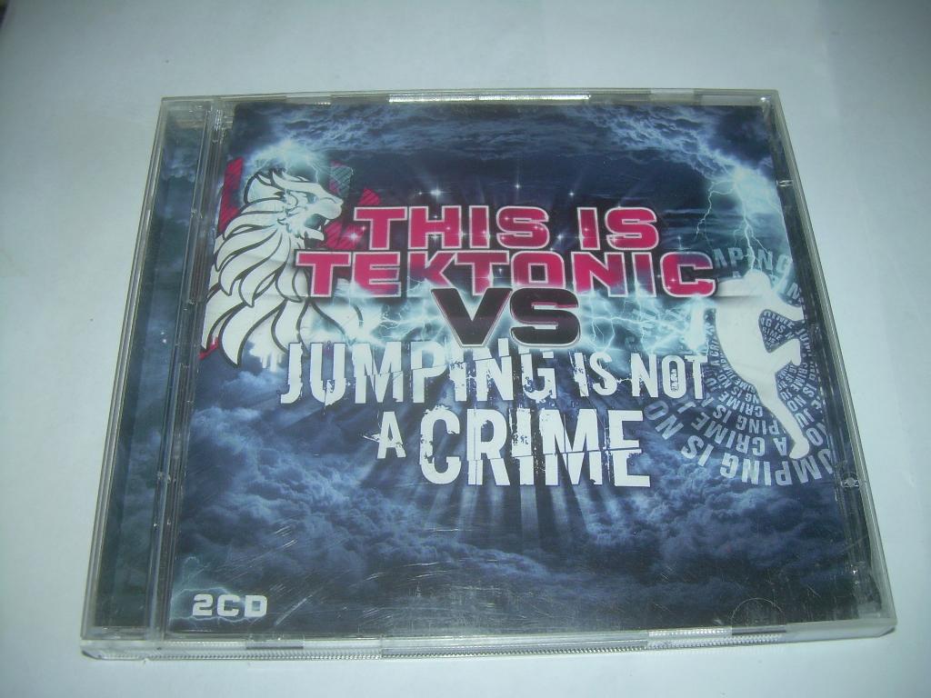 2 CD S - C'est Tektonic contre Sauter n'est pas un crime, CD & DVD, CD | Dance & House, Enlèvement ou Envoi, Comme neuf, Techno ou Trance