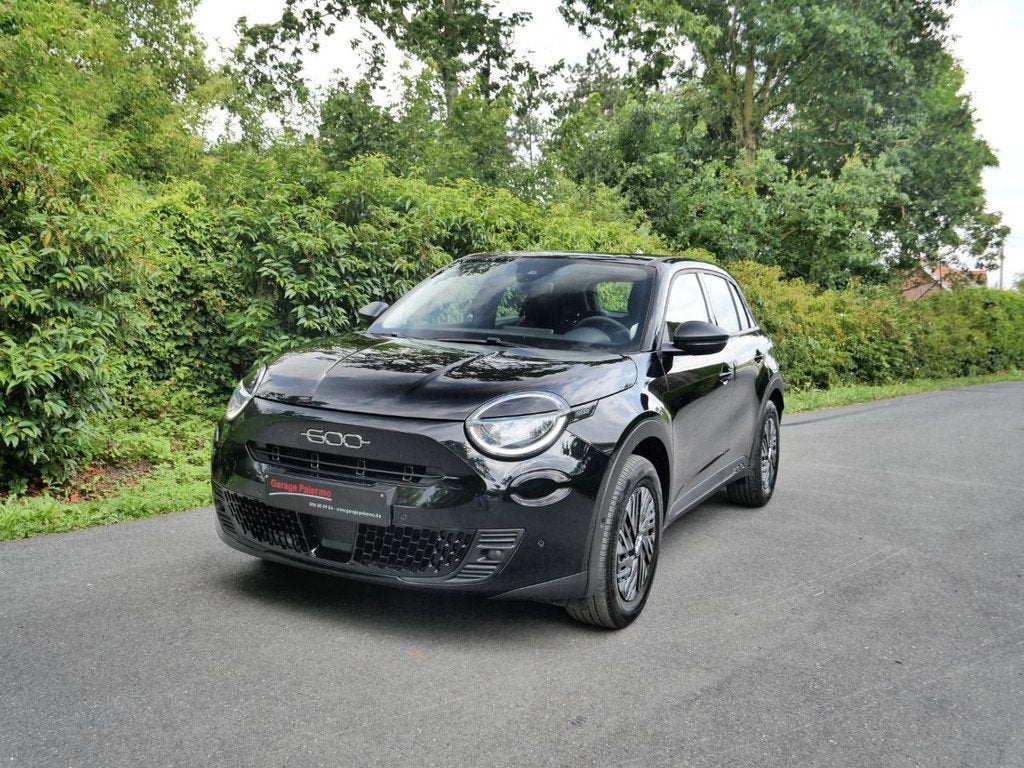 Fiat 600 Mild-Hybrid, 100pk, (bj 2025, automaat), Auto's, Stof, Gebruikt, 1199 cc, Automatische klimaatregeling