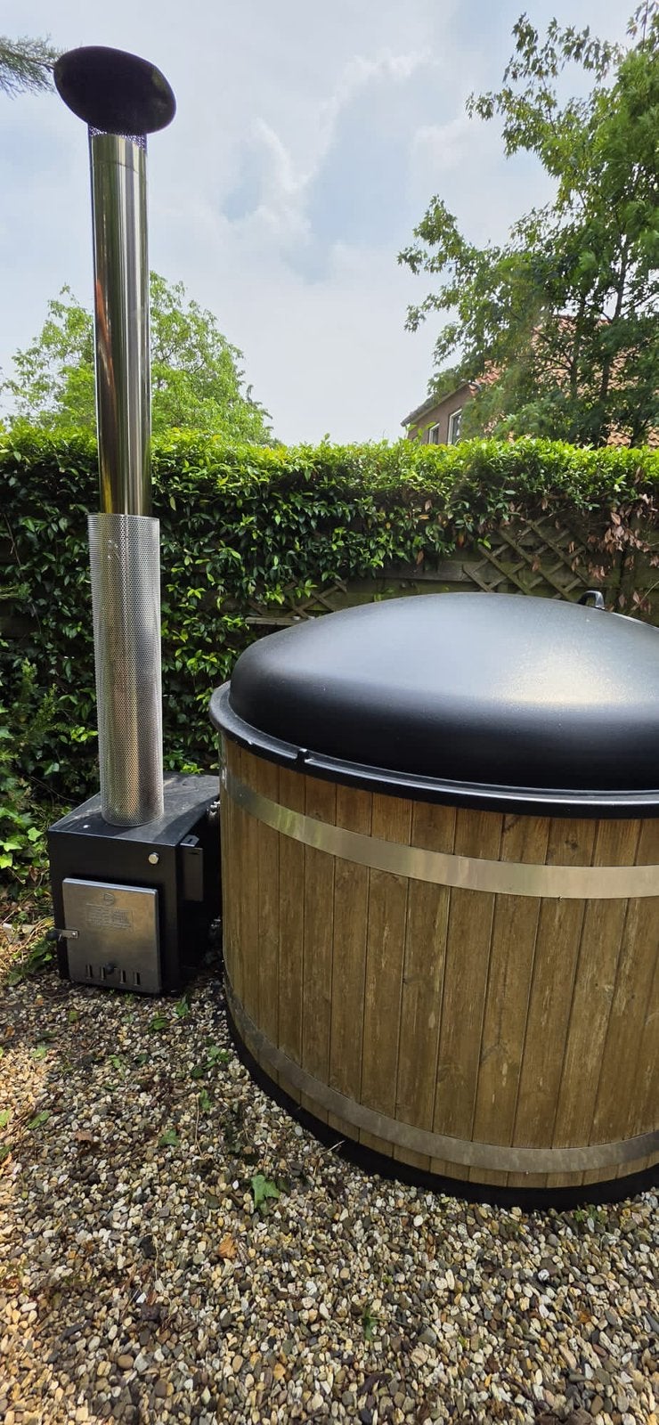 Gebruikte hottub - tweedehands KIRAMI  ( meerdere nieuw ), Ophalen, Zo goed als nieuw