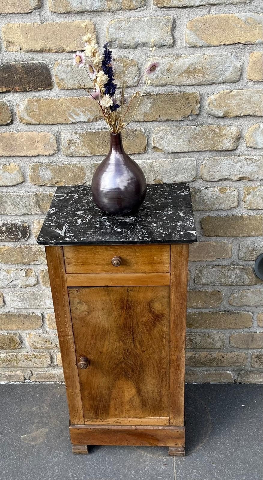 Armoire latérale avec dessus en marbre noir, Enlèvement