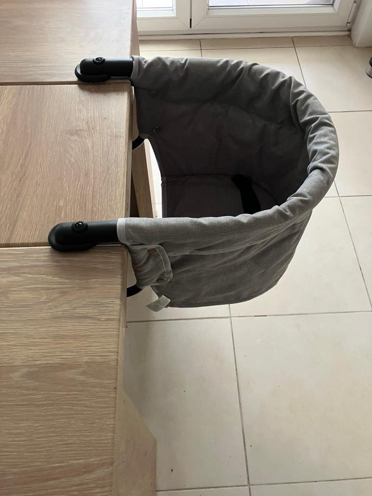 tafelzitje, Enlèvement, Comme neuf, Chaise de table, Ceinture(s)