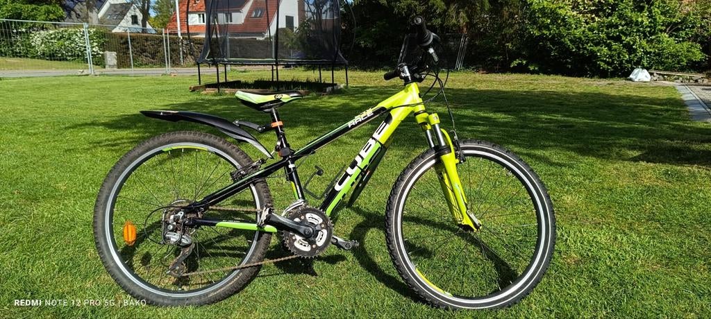 Vélo pour garçons, Enlèvement
