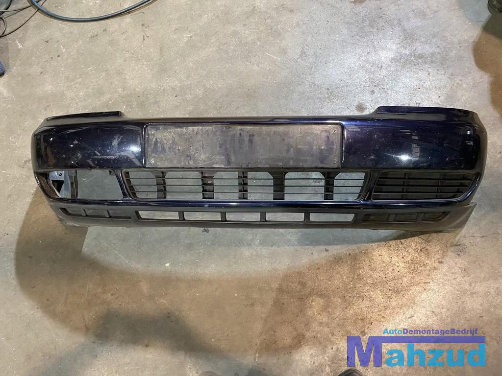Volkswagen POLO 6N Blauw voorbumper LC5H, Gebruikt, Volkswagen AG, Vw@volkswagen.de, Bumper