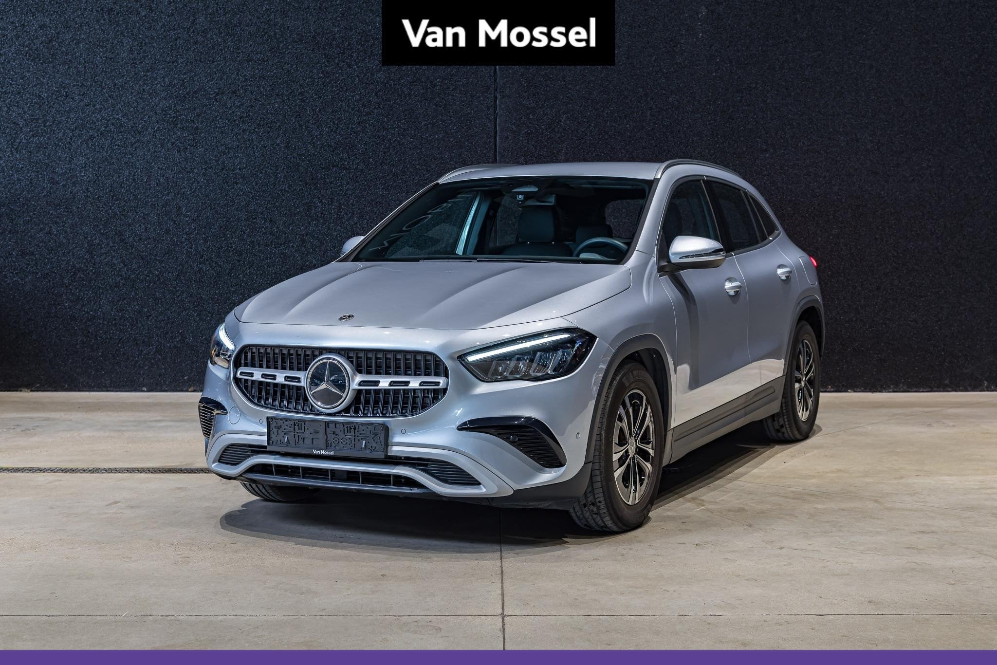 Mercedes-Benz GLA GLA 180 Business Line (automatique), Autos, 100 kW, Argent ou Gris, Achat, Entreprise