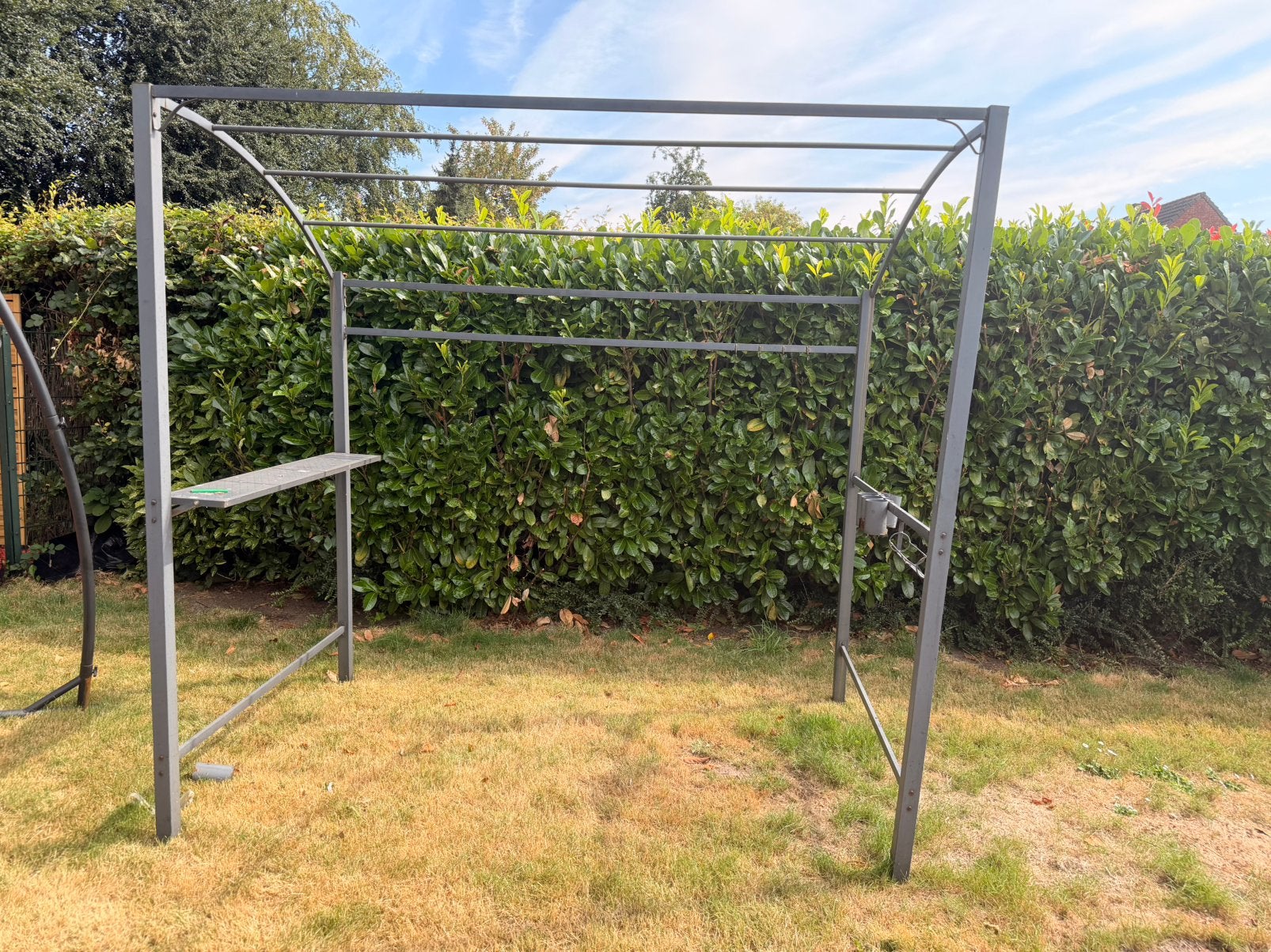 Barbecue tent zonder zeil, Ophalen, Gebruikt