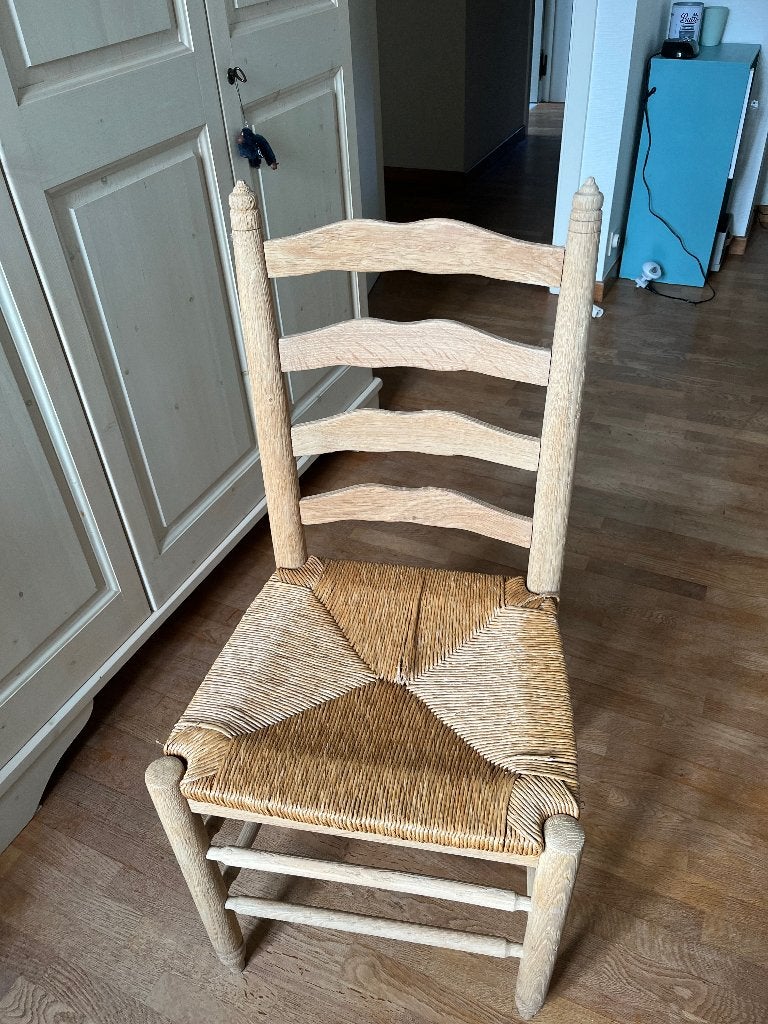 Eiken stoelen, Ophalen