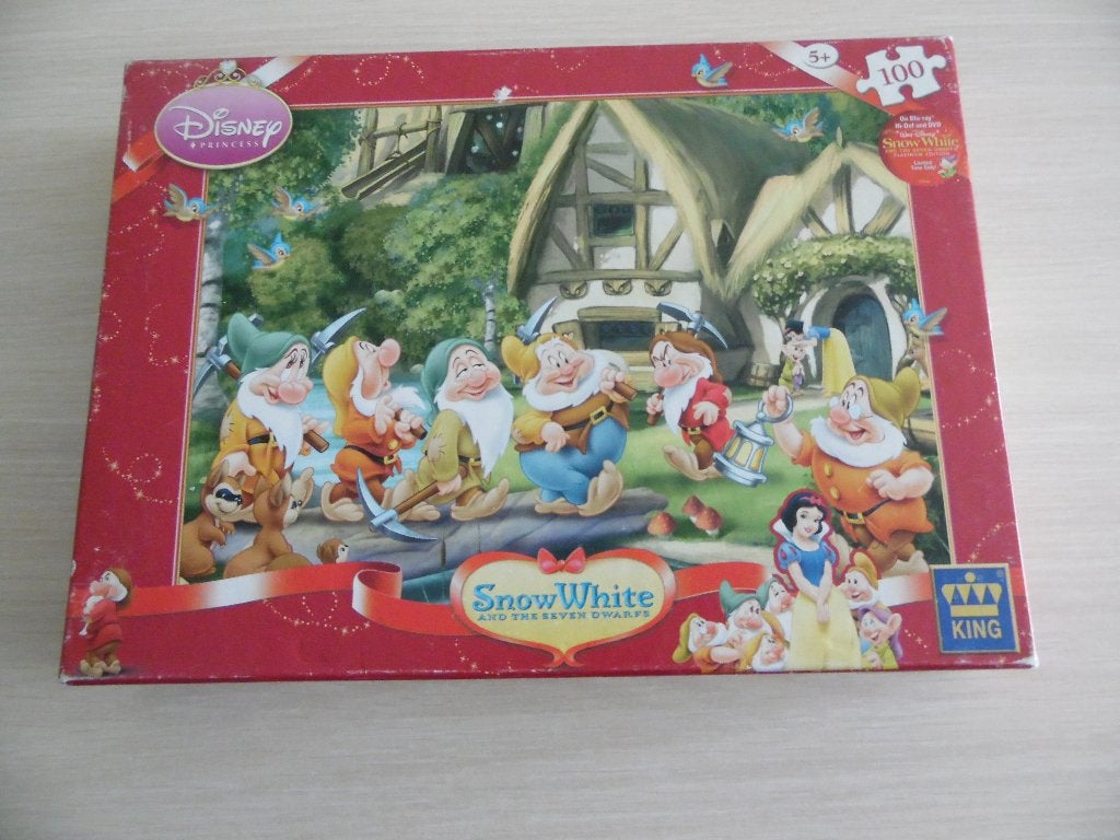 PUZZLE BLANCHE-NEIGE      100 PIÈCES     DISNEY, Enlèvement ou Envoi, Plus de 50 pièces, Comme neuf, 4 à 6 ans