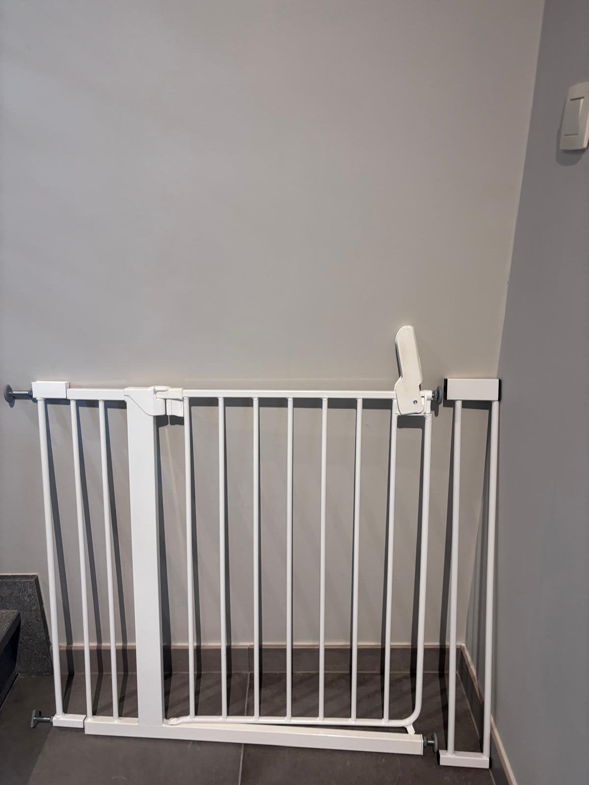 Barrière de sécurité avec rallonge, Enfants & Bébés, Barrières, Enlèvement ou Envoi, Comme neuf, Aluminium, Barrière de sécurité
