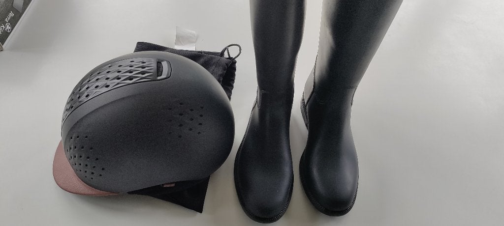 Rij helm maat 54 en rijlaarzen maat 36, Dieren en Toebehoren, Dames, Inclusief opbergtas, Fouganza, Nieuw