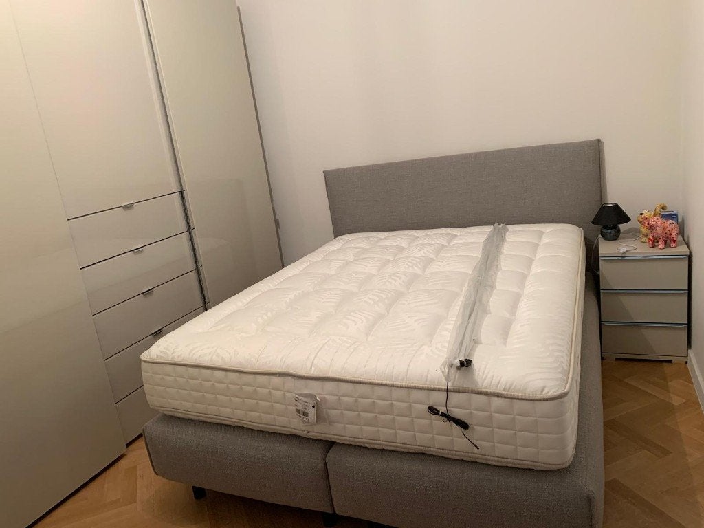 Lit boxspring BEKO avec chapitre SOFIA 1m60, Gris, Strak, design., Enlèvement, Utilisé