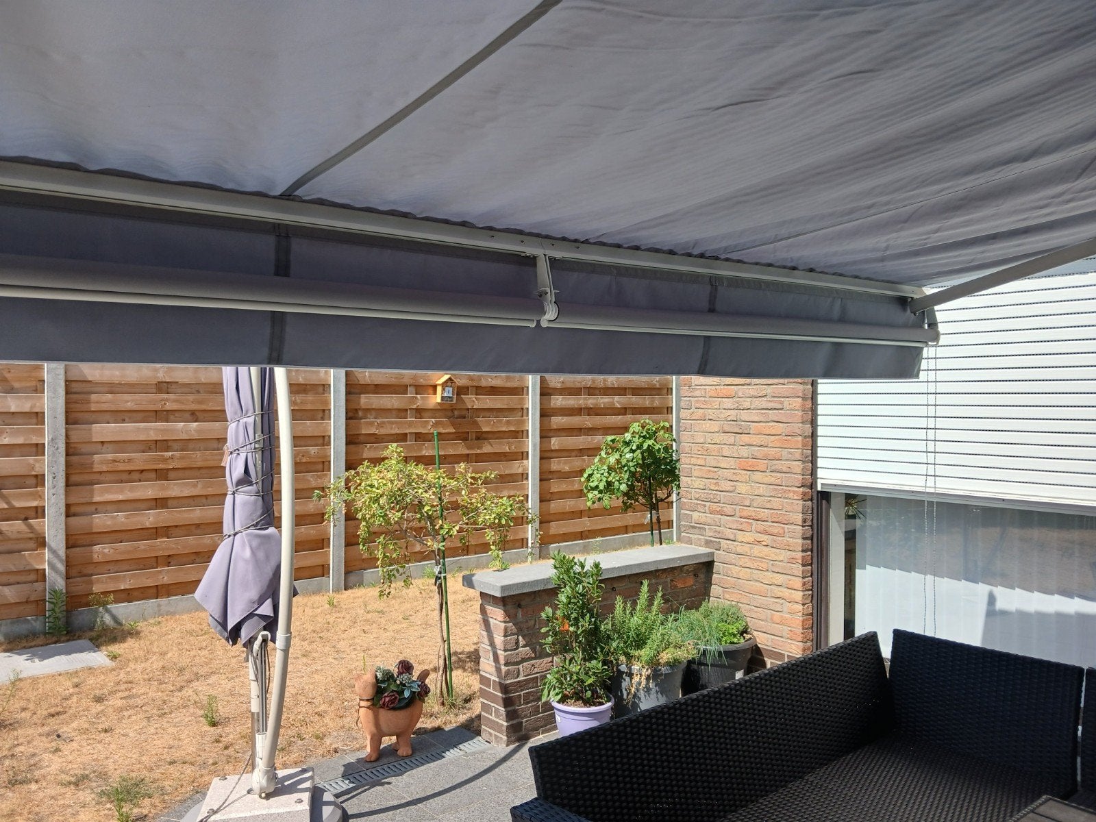 Zonneluifel nieuw,lichtgrijze doek, Ophalen