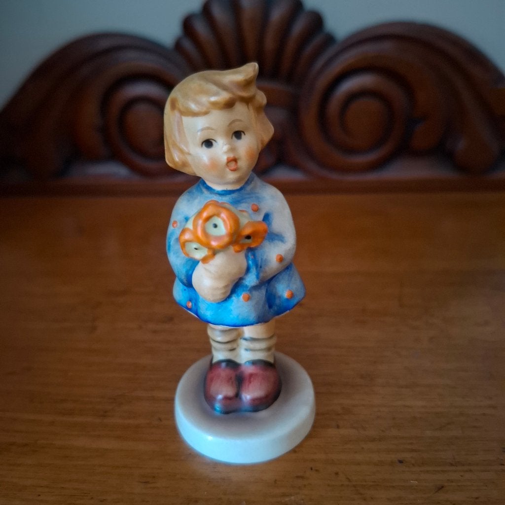 Statue Hummel Goebel « Fille avec bouquet », Envoi, Hummel