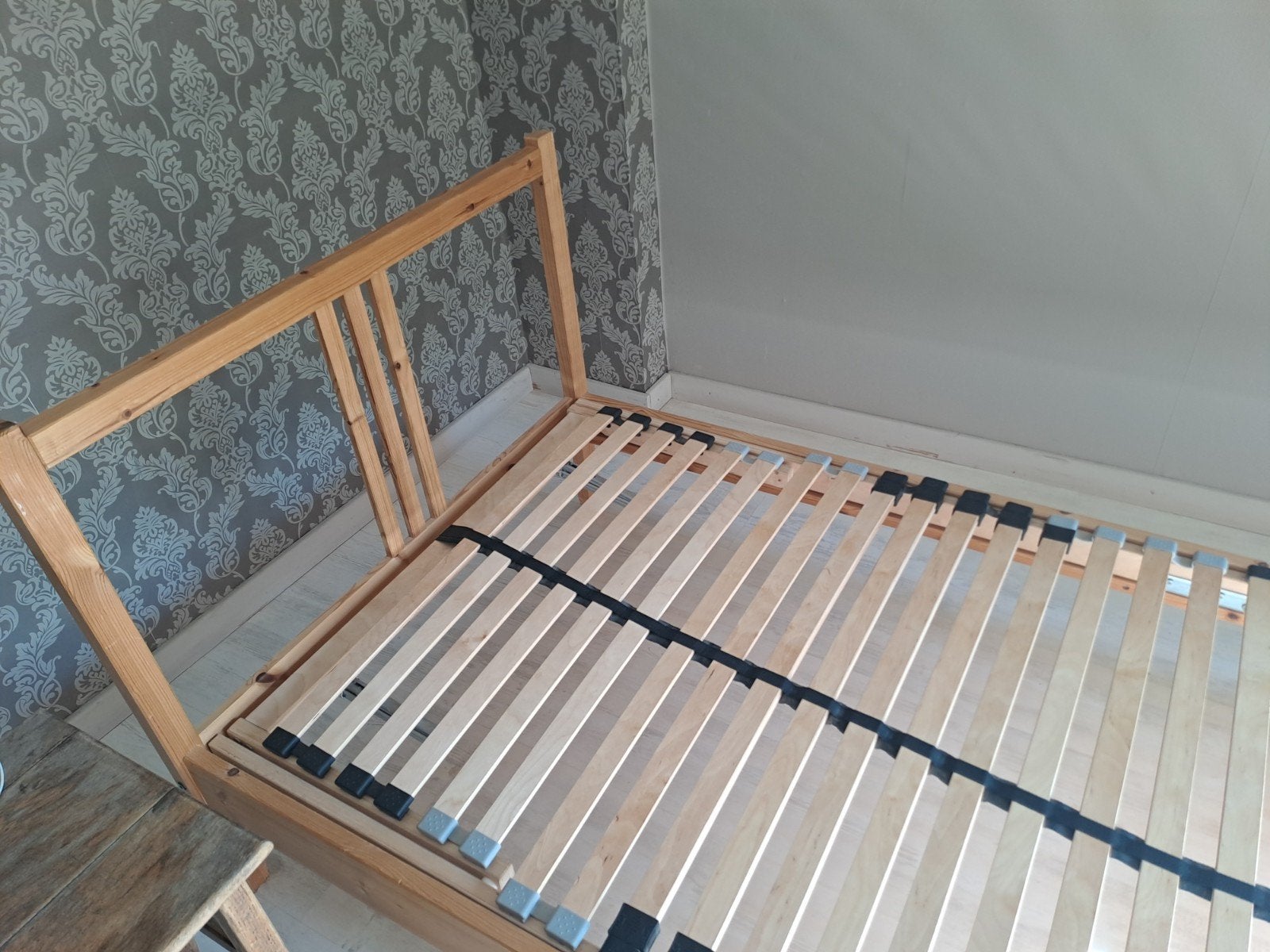 HOUTEN BED   GRATIS, Ophalen