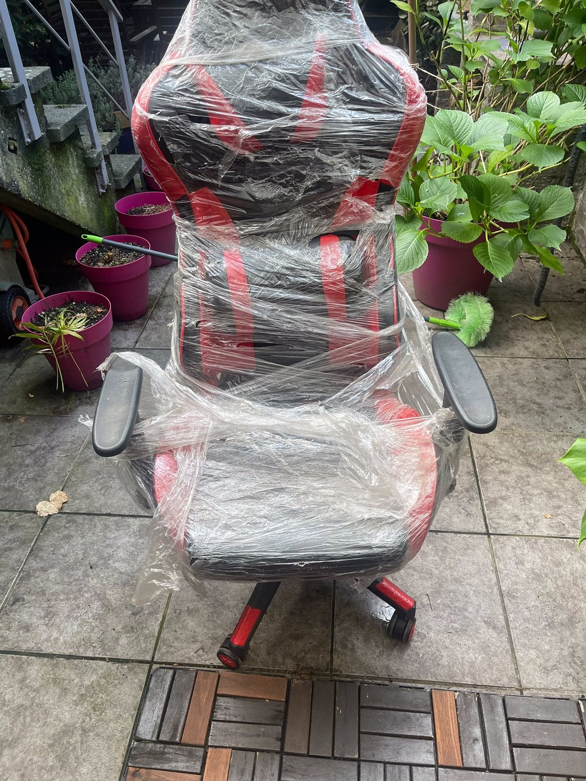 Chaise de jeu, Enlèvement, Comme neuf