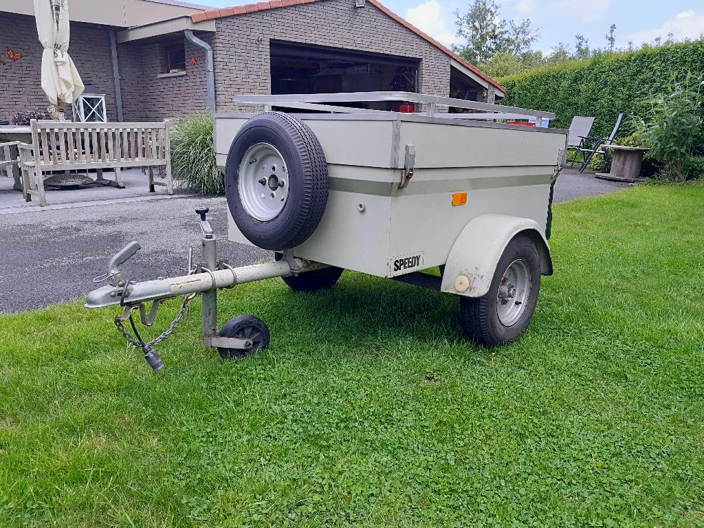 Aanhangwagen gesloten, Ophalen, Gebruikt