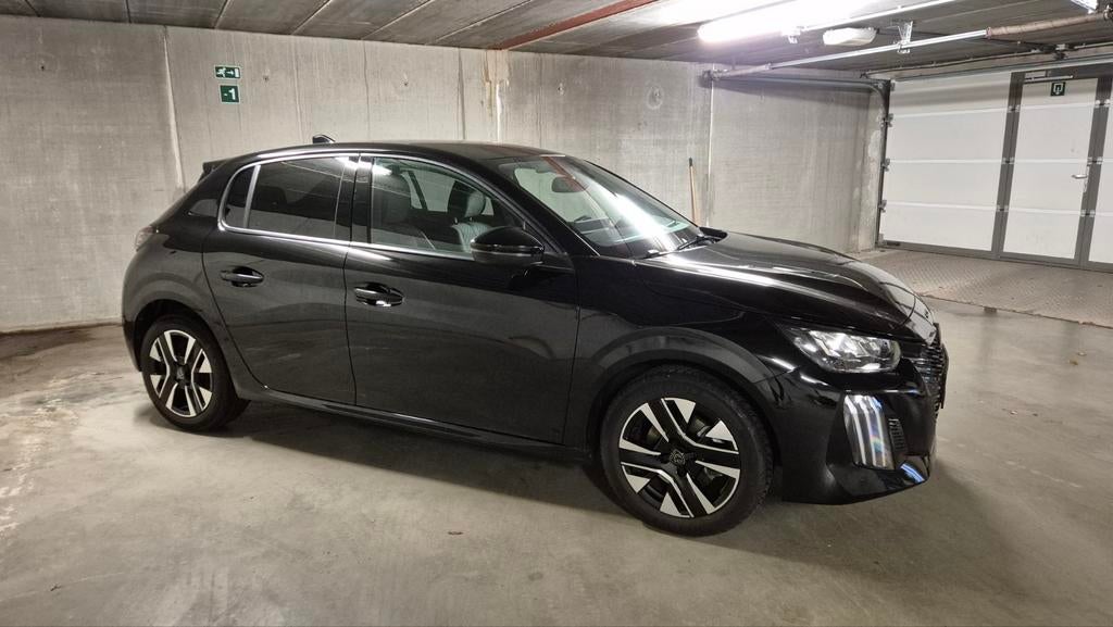 Peugeot 208 1.2T Allure+GPS+Camera+Park Pilot, Auto's, Voorwielaandrijving, Euro 6, 1199 cc, 1165 kg