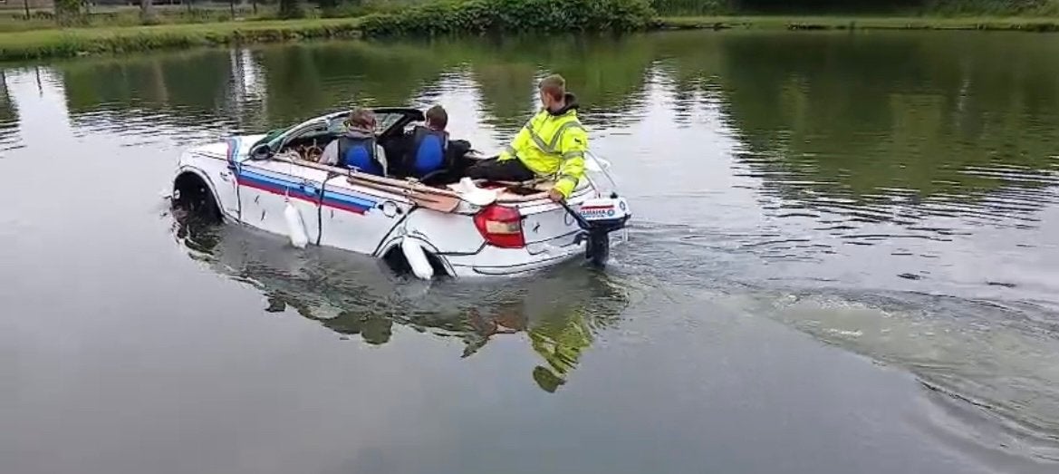 Boot bmw, Ophalen
