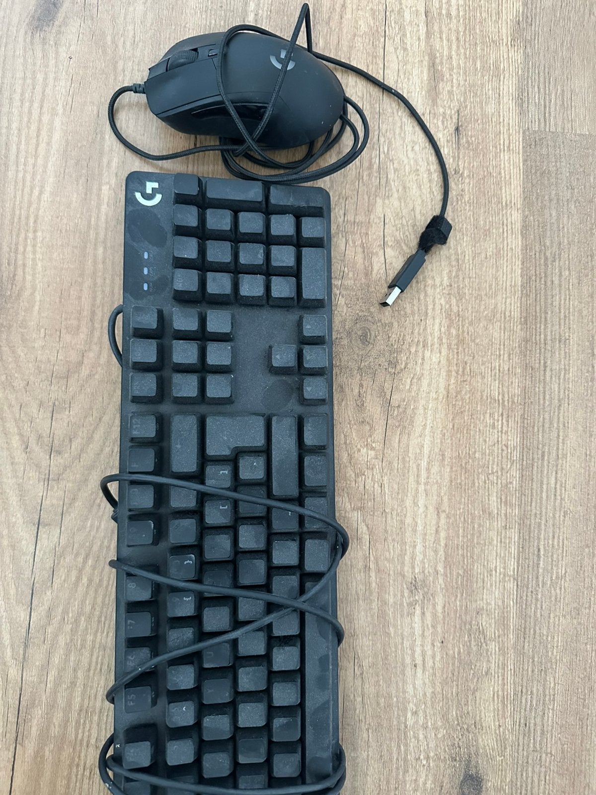 Logitech muis+toetsebord, Computers en Software, Toetsenborden, Ophalen, Zo goed als nieuw
