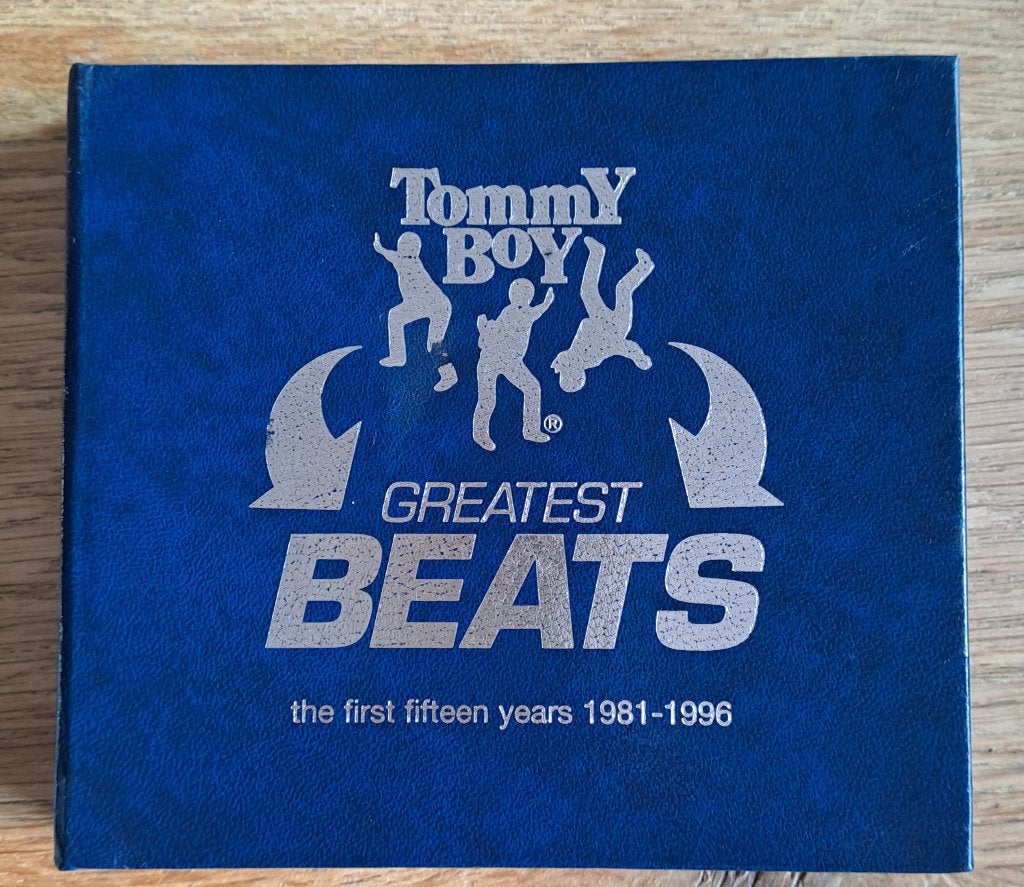 Tommy Boy Greatest Beats 1981-1996 - 2CD compilatie, CD & DVD, CD | Hip-hop & Rap, Comme neuf, Coffret, Matériel bonus, Premier pressage