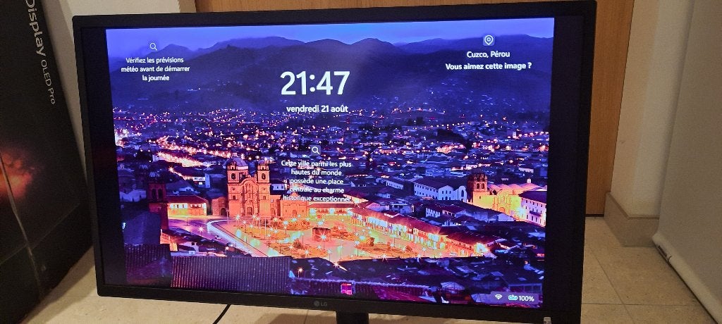 Moniteur LG 27EP950 27EP950-B OLED Pro 4K très peu d'heures, Enlèvement ou Envoi, Comme neuf, Thunderbolt, Réglable en hauteur