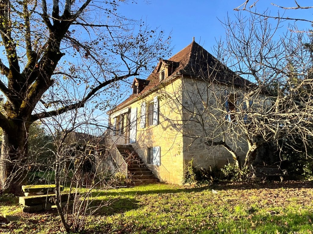 MAISON EN PIERRE ET SA GRANGE, Immo, Étranger, Maison d'habitation, Campagne, BETAILLE, 4 pièces
