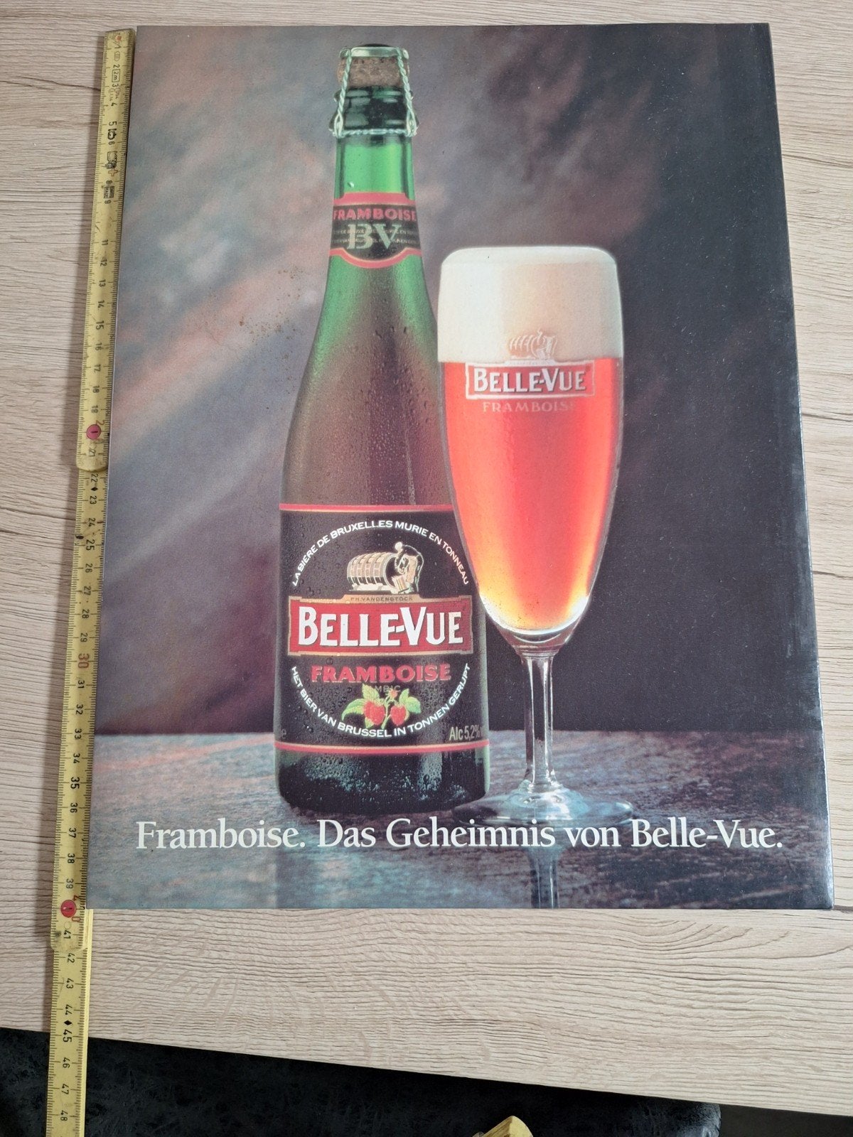 Ancien carton publicitaire bière Belle-Vue Framboise. allema, Enlèvement ou Envoi, Utilisé, Panneau publicitaire